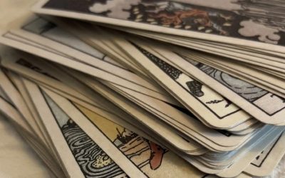 El Diablo en el tarot: significado, interpretación y guía completa para comprender tus sombras internas